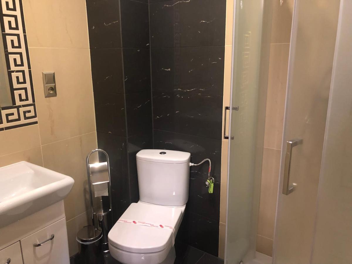Hotel Arkadia Konskie Екстер'єр фото