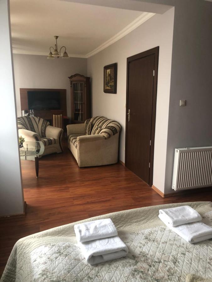 Hotel Arkadia Konskie Екстер'єр фото