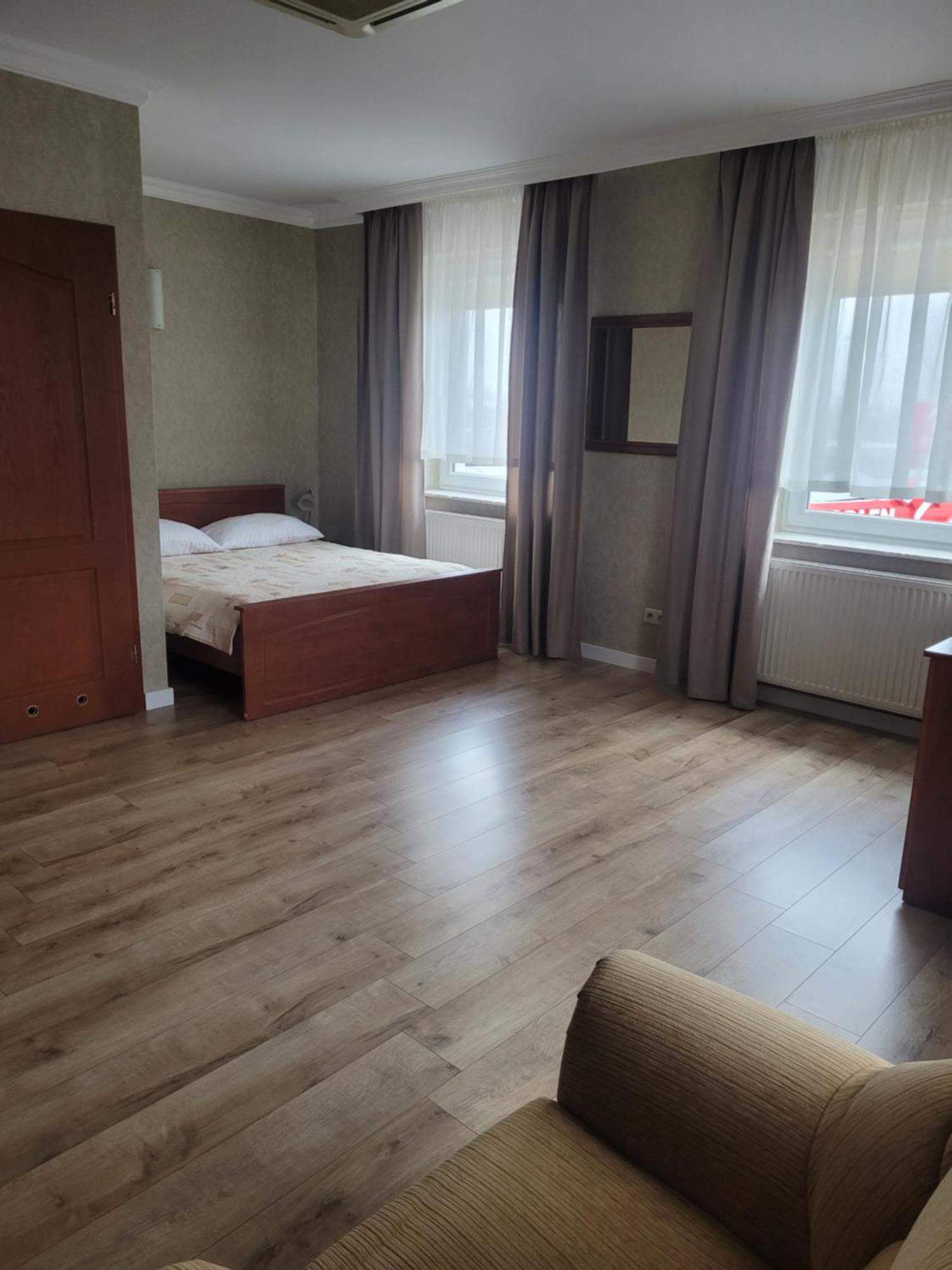 Hotel Arkadia Konskie Екстер'єр фото
